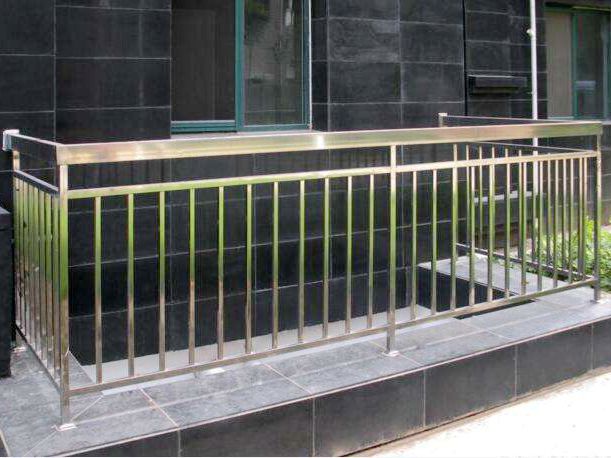 潍坊不锈钢门窗加工讲述不锈钢栏杆的优势